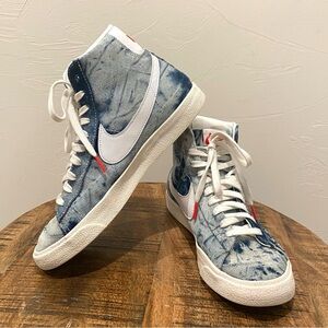 Nike Blazer Mid ‘77 (women’s 10 / men’s 8.5)